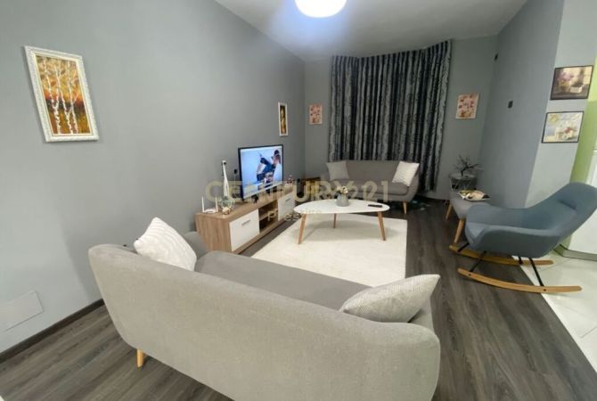 Shtepi ne shitje 2+1 ne Tirane - 850,000 Euro
