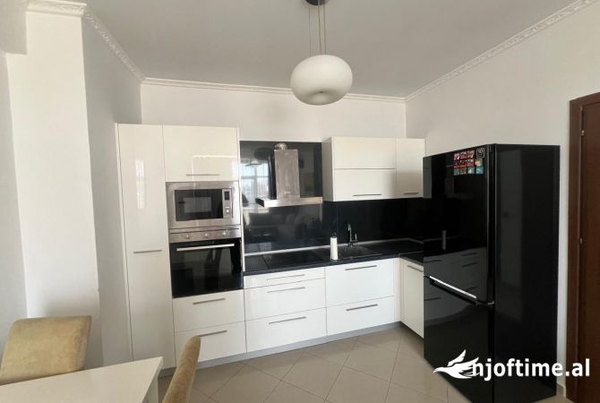 Shtepi ne shitje Apartament ne Tirane, 1+1, Mobilimi E mobiluar, Pagesa 95,000  Euro.