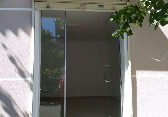 Jepet me Qera Ambient Biznesi ne zonen e Porcelanit prapa UET