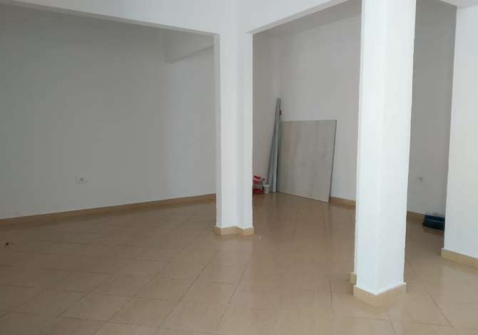 Ambient biznesi me qera 1+1 ne Tirane - 20,000 Leke
