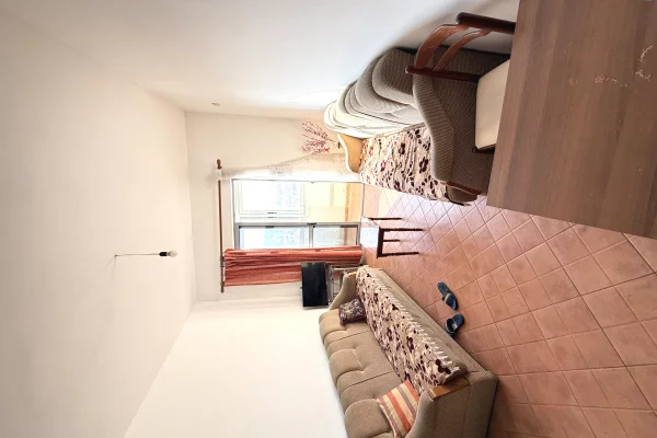 Shtepi ne shitje Apartament ne Tirane, 1+1, Mobilimi E mobiluar, Pagesa 67,000  Euro.