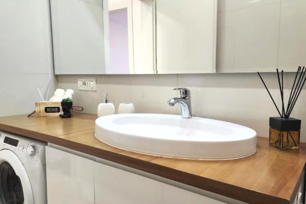 Shtepi me qera Apartament ne Tirane, 2+1, Mobilimi E mobiluar, Pagesa 800  Euro.