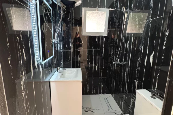 Shtepi me qera Apartament ne Tirane, 1+1, Mobilimi E mobiluar, Pagesa 400  Euro.