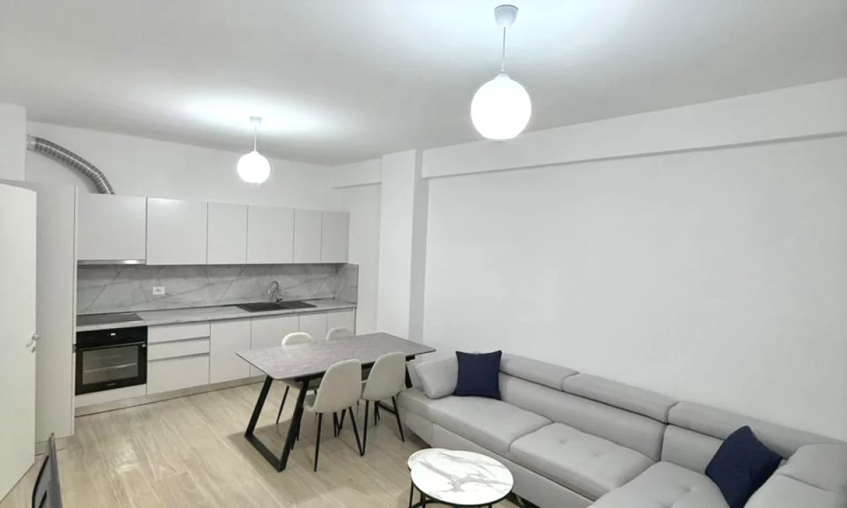 Shtepi me qera Apartament ne Tirane, 2+1, Mobilimi E mobiluar, Pagesa 700  Euro.