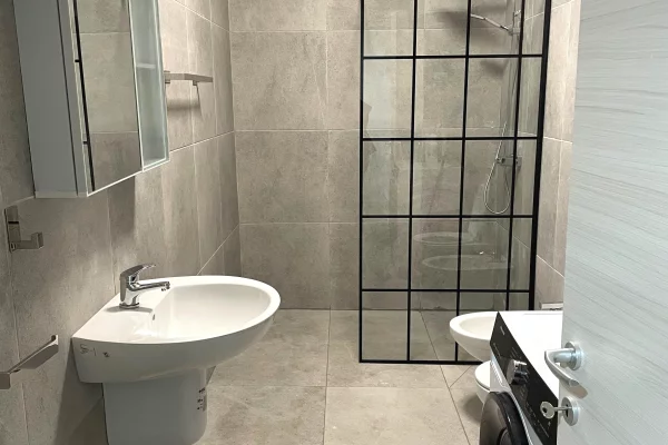 Shtepi me qera Apartament ne Tirane, 1+1, Mobilimi E mobiluar, Pagesa 60,000  Leke.