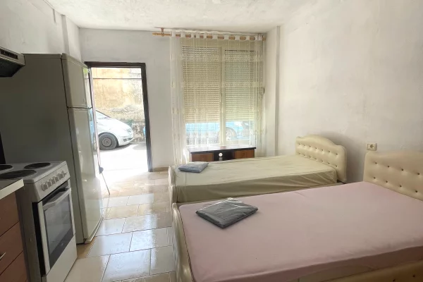 Shtepi me qera Apartament ne Tirane, Garsoniere, Mobilimi E mobiluar, Pagesa 27,000  Leke.