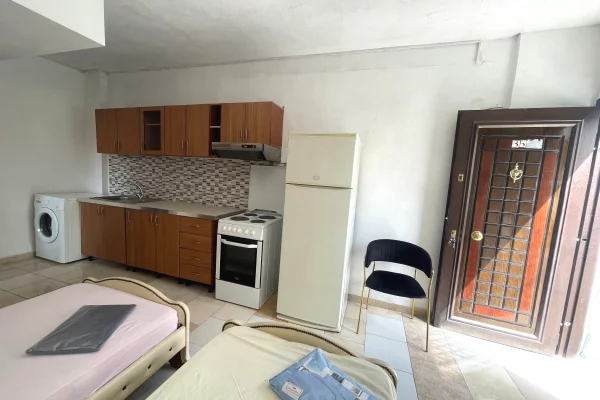 Shtepi me qera Apartament ne Tirane, Garsoniere, Mobilimi E mobiluar, Pagesa 27,000  Leke.