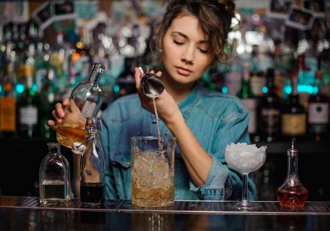 Njoftime Pune per banakier/e ne Tirane