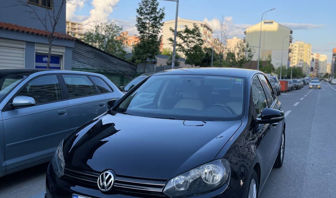 Makina ne shitje ne Tirane, Volkswagen, 2009 gasoline-gas,Kambio Automatik Pagesa 6,000  Euro.