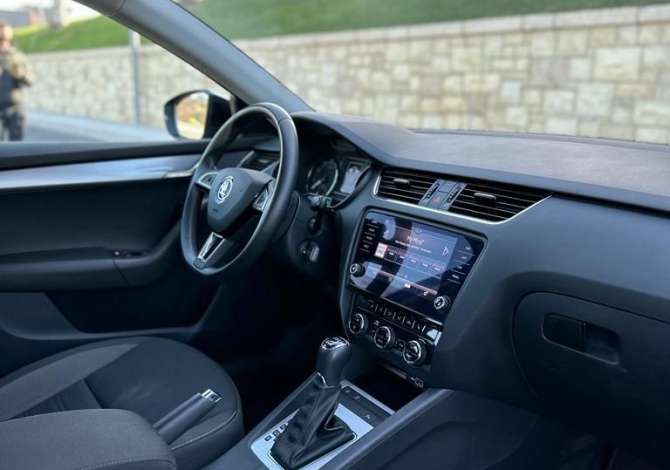 Makina ne shitje ne Tirane, Skoda, 2019 Diesel,Kambio Automatik Pagesa 14,000  Euro.