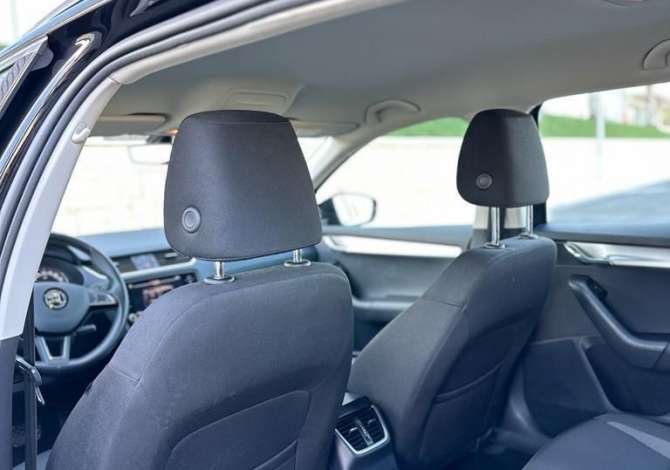 Makina ne shitje ne Tirane, Skoda, 2019 Diesel,Kambio Automatik Pagesa 14,000  Euro.