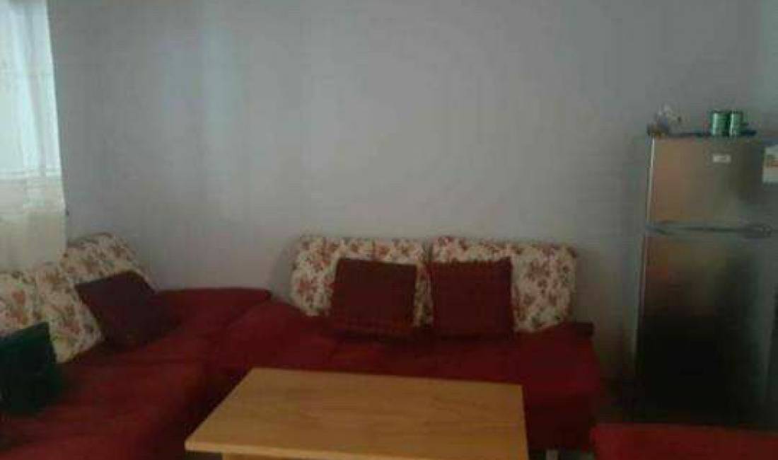 Shtepi me qera Shtepi Private ne Tirane, 3+1, Mobilimi E mobiluar, Pagesa 6,700  Leke.