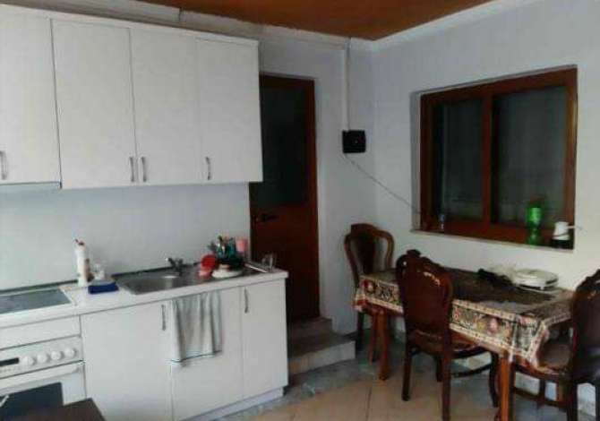 Shtepi me qera Shtepi Private ne Tirane, 3+1, Mobilimi E mobiluar, Pagesa 6,700  Leke.