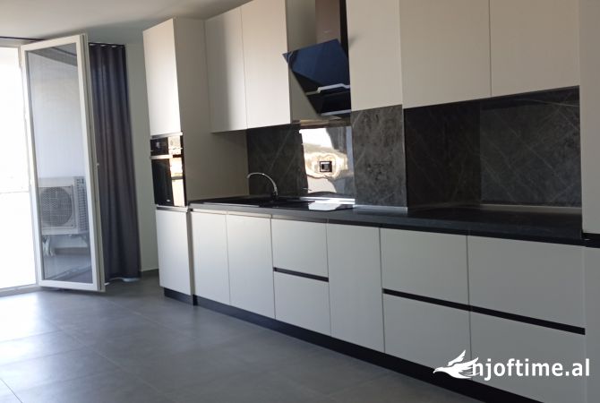 Shtepi me qera 2+1 ne Tirane - 550 Euro