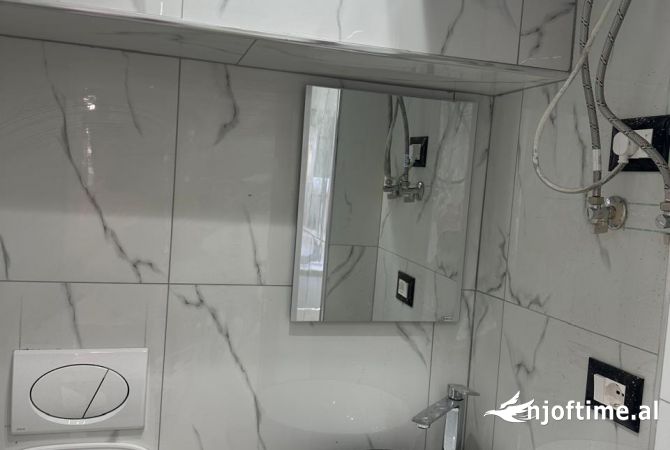 Shtepi me qera Apartament ne Tirane, 2+1, Mobilimi E mobiluar, Pagesa 700  Euro.