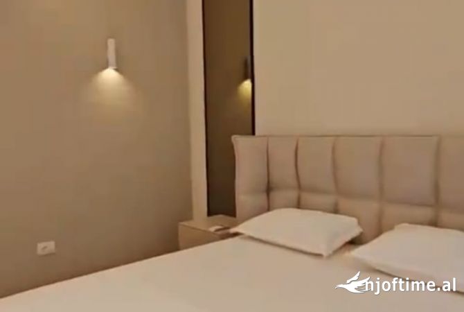 Shtepi me qera Apartament ne Tirane, 2+1, Mobilimi E mobiluar, Pagesa 700  Euro.