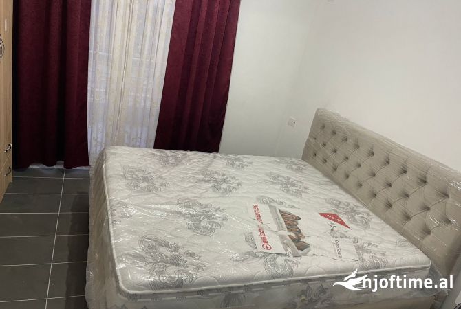 Shtepi me qera 2+1 ne Tirane - 60,000 Leke