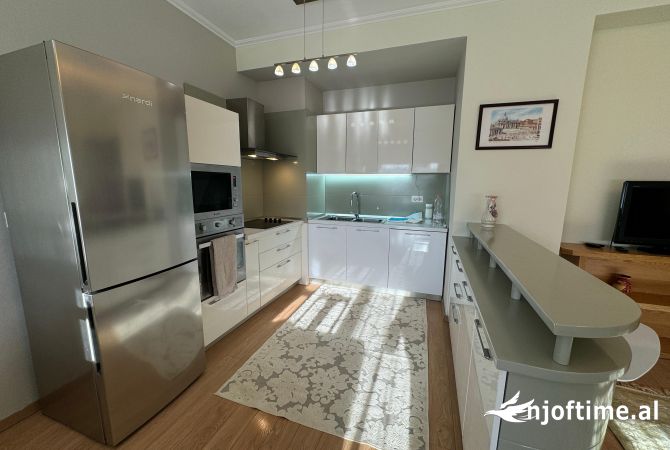 Shtepi me qera Apartament ne Tirane, 2+1, Mobilimi E mobiluar, Pagesa 750  Euro.