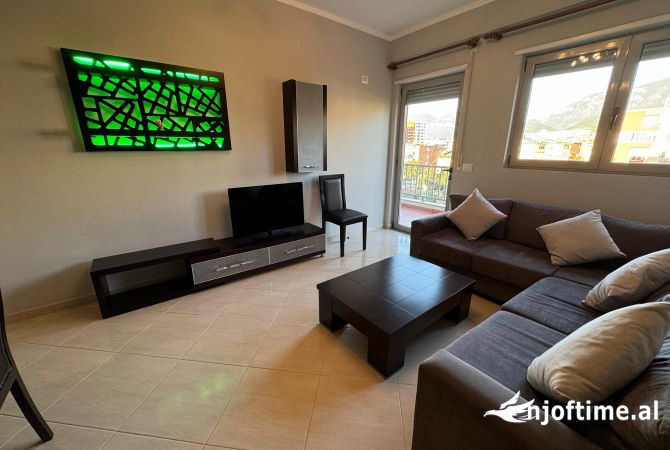 Shtepi me qera 2+1 ne Tirane - 550 Euro