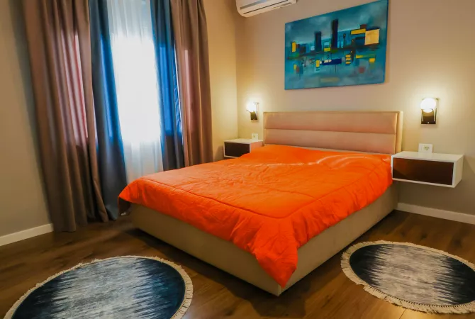 Shtepi me qera Apartament ne Korce, 2+1, Mobilimi E mobiluar, Pagesa 40,000  Leke.