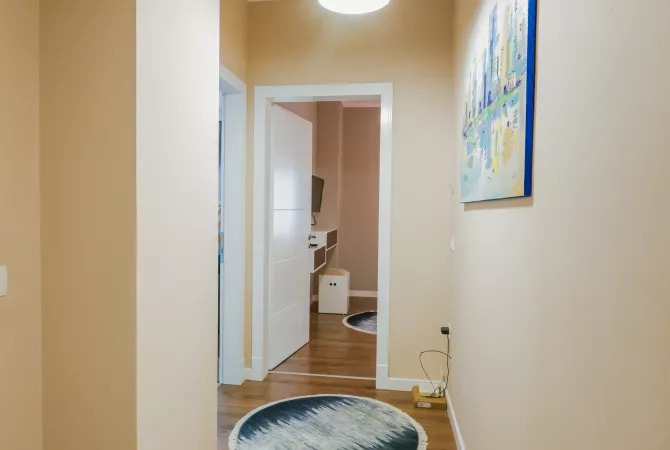 Shtepi me qera Apartament ne Korce, 2+1, Mobilimi E mobiluar, Pagesa 40,000  Leke.