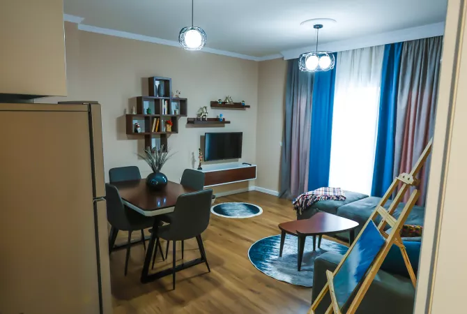 Shtepi me qera Apartament ne Korce, 2+1, Mobilimi E mobiluar, Pagesa 40,000  Leke.