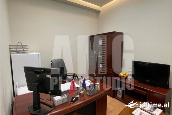 Business Property in Sale 3+1 in Tirana - 101,500 Euro