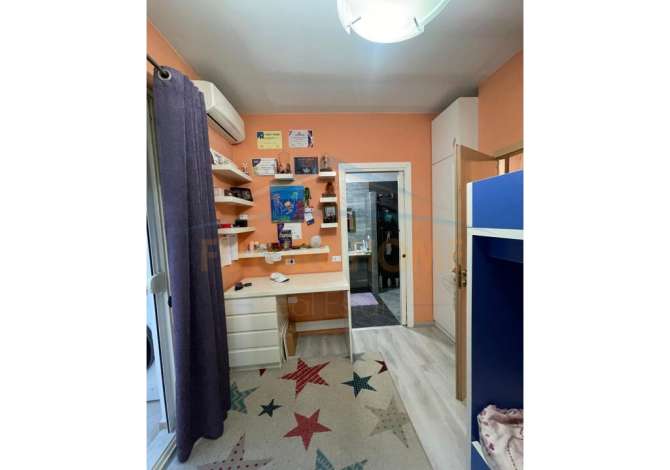 Shtepi me qera 2+1 ne Tirane - 900 Euro