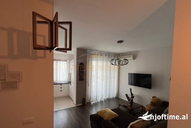 Shtepi me qera 2+1 ne Tirane - 700 Euro