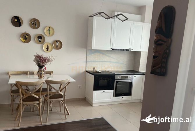 Shtepi me qera 2+1 ne Tirane - 700 Euro