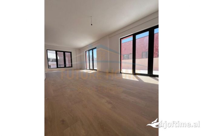 Shtepi ne shitje 3+1 ne Tirane - 313,600 Euro