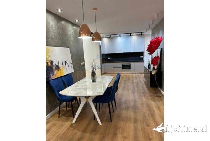Shtepi ne shitje 2+1 ne Tirane - 250,000 Euro