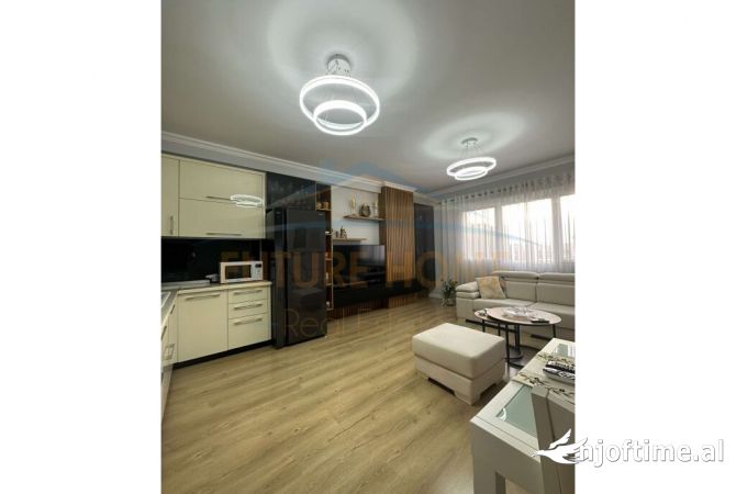 Shtepi ne shitje 2+1 ne Tirane - 200,000 Euro