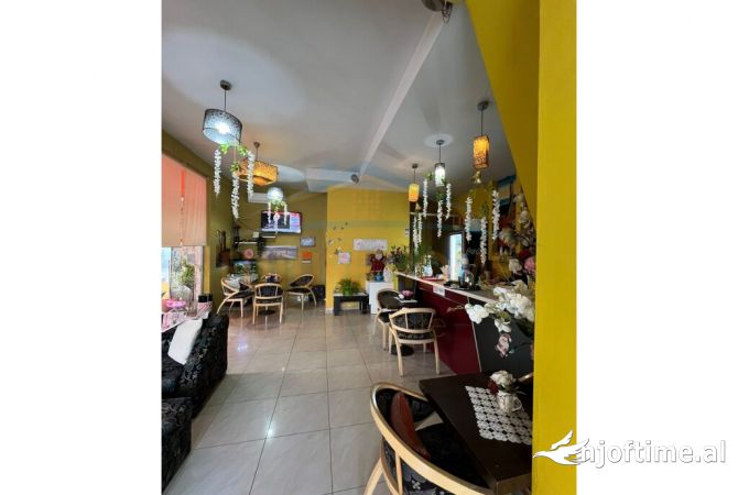 Ambient biznesi ne shitje 2+1 ne Tirane - 158,000 Euro