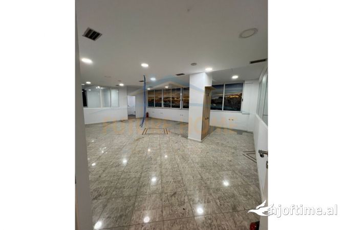 Ambient biznesi me qera 3+1 ne Tirane - 3,500 Euro