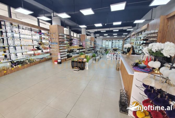 📍Komuna Parisit ,Ambient Biznesi ne shitje