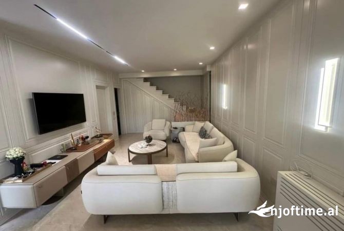 Shtepi ne shitje 2+1 ne Tirane - 470,000 Euro