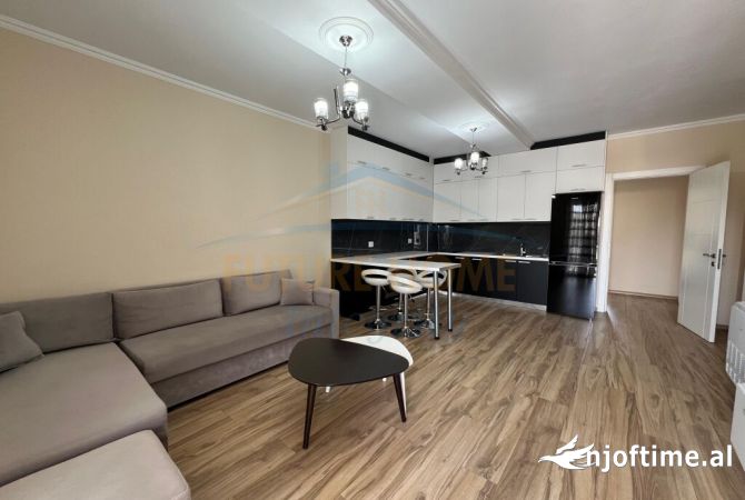 Shtepi me qera 2+1 ne Tirane - 800 Euro