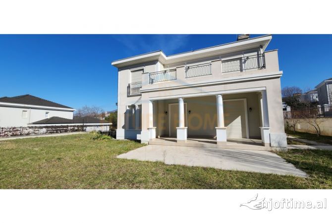 Shtepi me qera Shtepi Private ne Tirane, 3+1, Mobilimi E mobiluar, Pagesa 5,000  Euro.