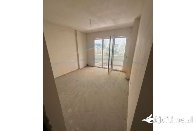 Shtepi ne shitje 3+1 ne Tirane - 220,000 Euro