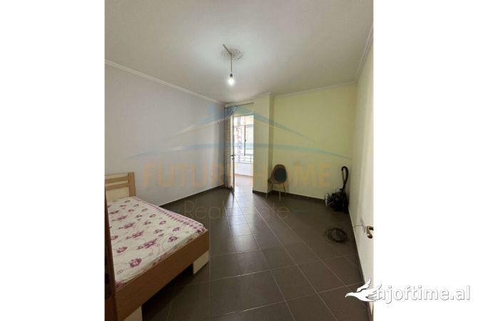 Shtepi ne shitje Apartament ne Tirane, 2+1, Mobilimi E mobiluar, Pagesa 120,000  Euro.