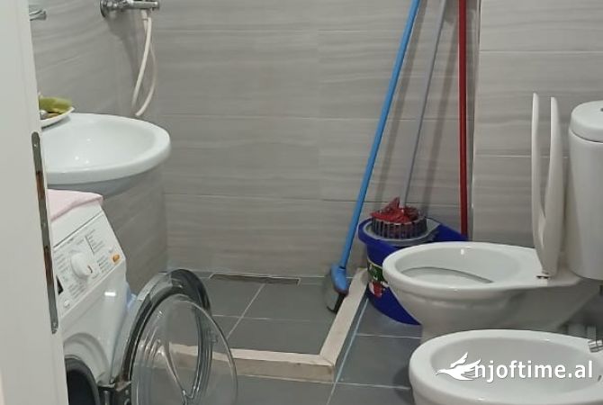 Shtepi me qera Apartament ne Tirane, 1+1, Mobilimi E mobiluar, Pagesa 600  Euro.