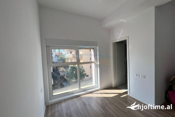 Shtepi ne shitje Apartament ne Tirane, 2+1, Mobilimi Bosh, pa mobiluar, Pagesa 151,065  Euro.
