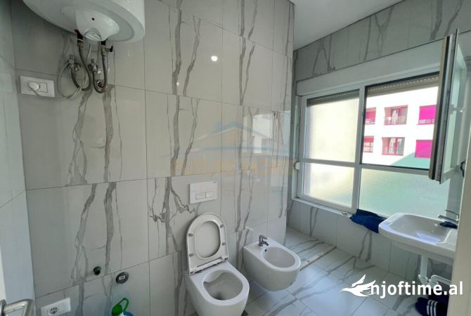Shtepi ne shitje Apartament ne Tirane, 2+1, Mobilimi Bosh, pa mobiluar, Pagesa 151,065  Euro.