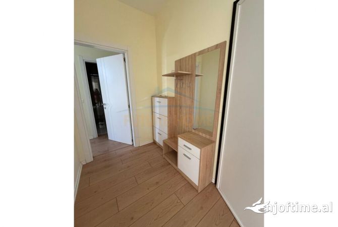 Shtepi me qera Apartament ne Tirane, 2+1, Mobilimi E mobiluar, Pagesa 1,000  Euro.