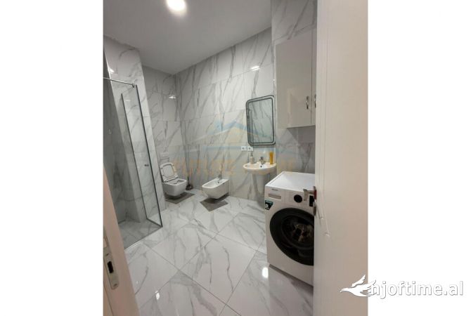 Shtepi me qera Apartament ne Tirane, 2+1, Mobilimi E mobiluar, Pagesa 1,000  Euro.