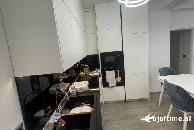 Shtepi me qera 2+1 ne Tirane - 550 Euro