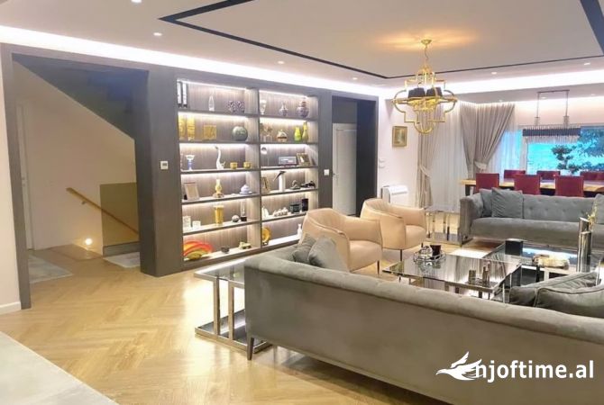 Shtepi me qera Vila Luksoze ne Tirane, 3+1, Mobilimi E mobiluar, Pagesa 4,000  Euro.