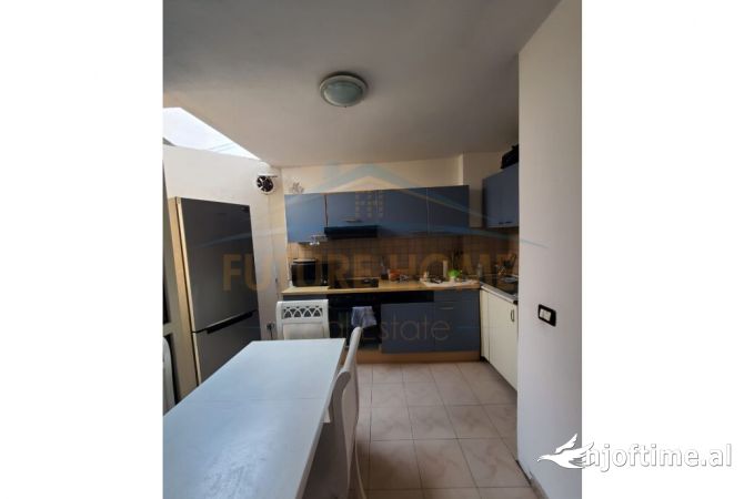 Shtepi me qera Duplex(shtepi me 2 kate) ne Tirane, 2+1, Mobilimi E mobiluar, Pagesa 500  Euro.