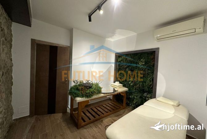 Petronini ,Qira, Ambient Biznesi, 